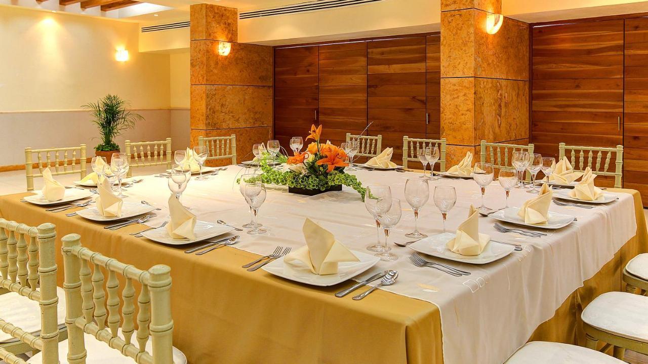 Fiesta Inn Villahermosa Cencali Eksteriør billede