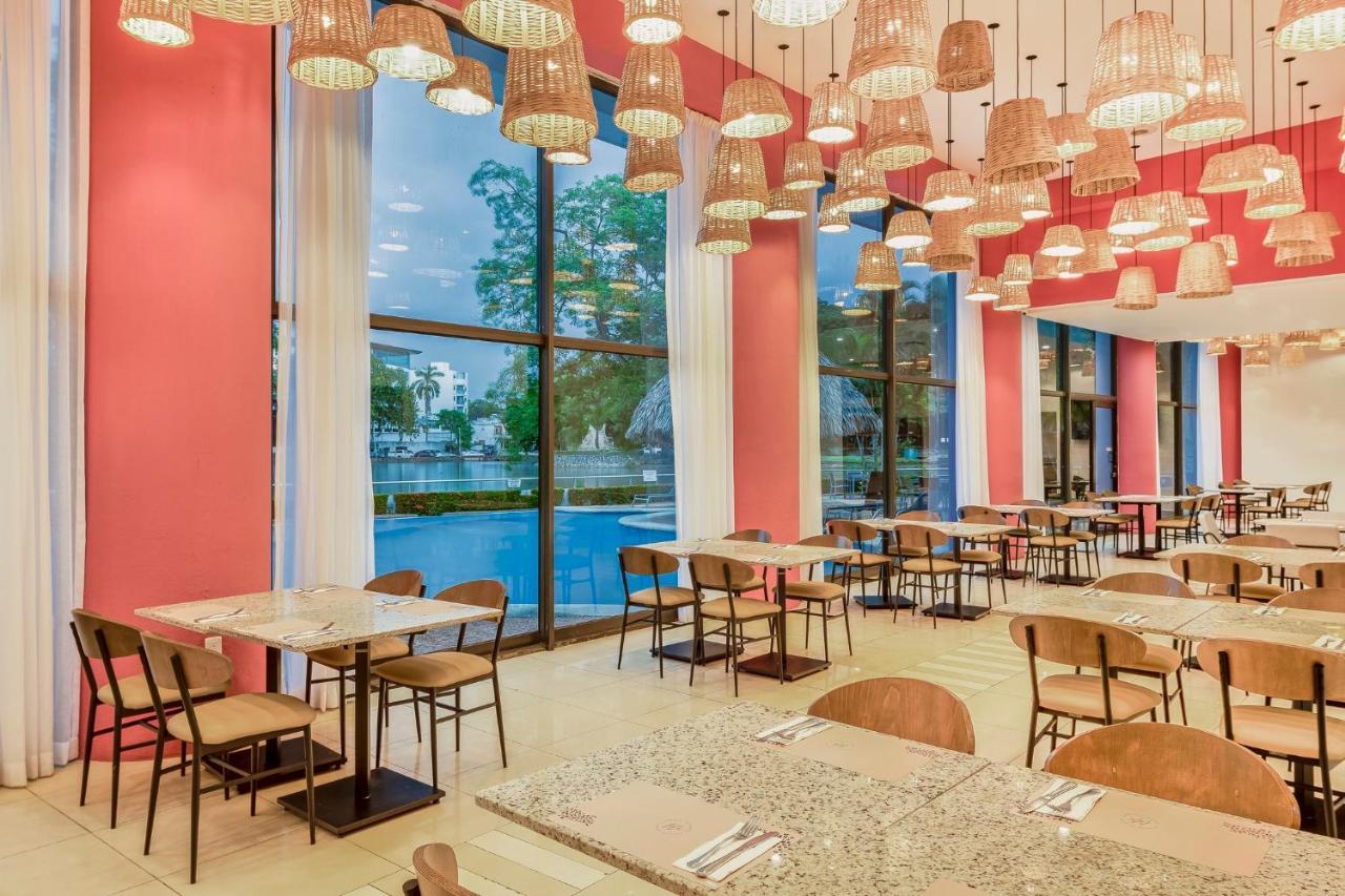 Fiesta Inn Villahermosa Cencali Eksteriør billede