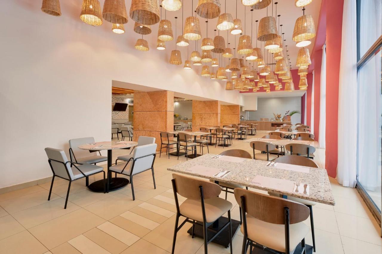 Fiesta Inn Villahermosa Cencali Eksteriør billede